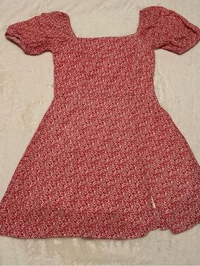 Francesca’s Red Floral Square-Neck Puff-Sleeve Dress